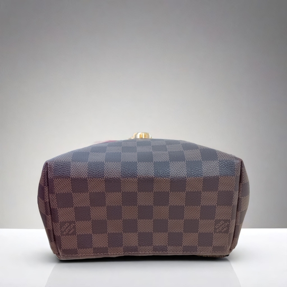 GIVEAWAY 🔥 LOUIS VUITTON LIMITED EDITION RED DAMIER EBENE MINI CLAPTON BACKPACK - Picture 13 of 16